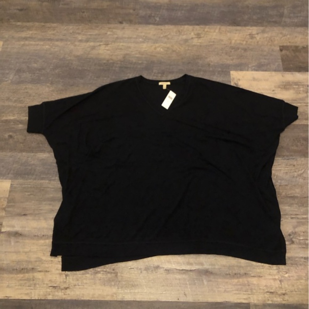 Bordeaux soft black M/L top NWT